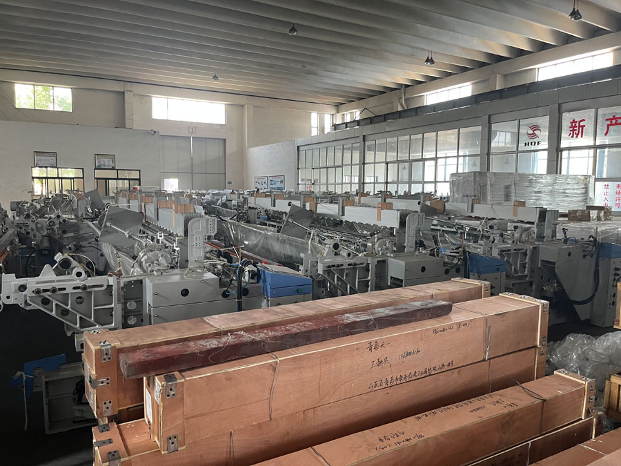 噴氣織機發(fā)貨